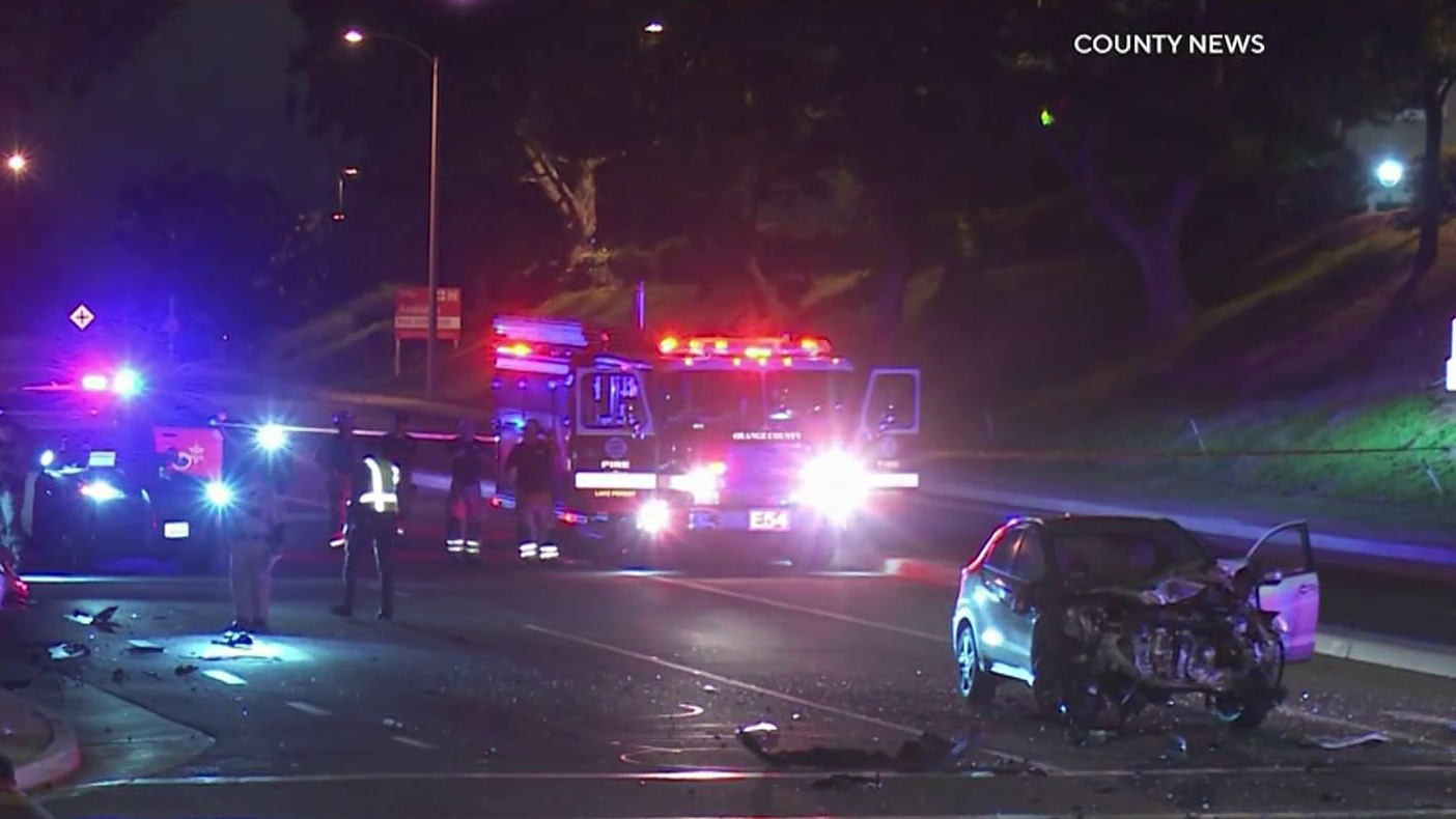 2 killed when SUV and car collide at Lake Forest intersection ...